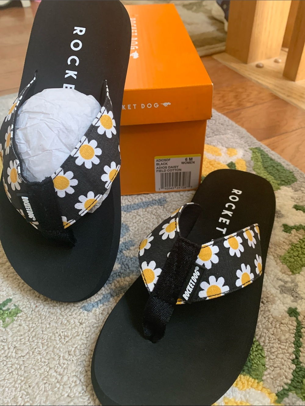 Rocket Dog Black Floral Daisy Flip Flop Sandals